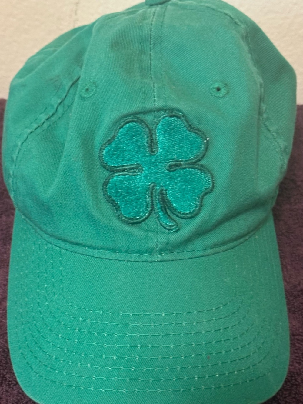 Lucky 4 Leaf Clover Embroidered Baseball hat  Green
Men’s or Women’s